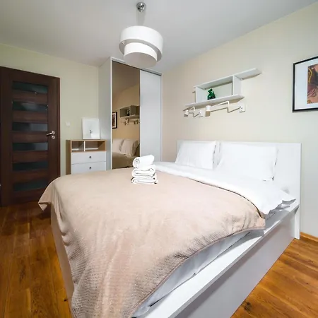 Szczepin 2-bedroom アパート ヴロツワフ
